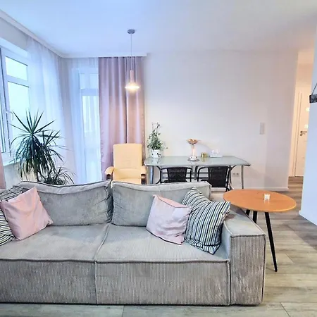 Townhouse In Ursynow With Parking 3 شقة Dabrowka (Wadowice)