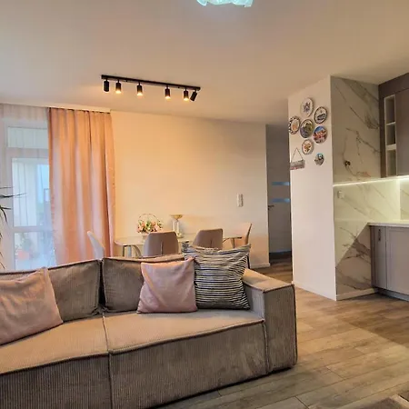 Townhouse In Ursynow With Parking 3 Dabrowka (Wadowice)