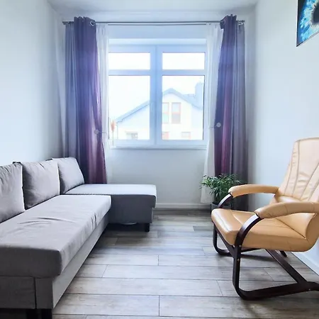 Townhouse In Ursynow With Parking 3 شقة Dabrowka (Wadowice)