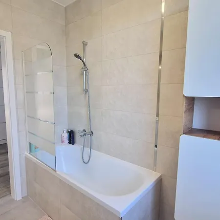 شقة Townhouse In Ursynow With Parking 3 *