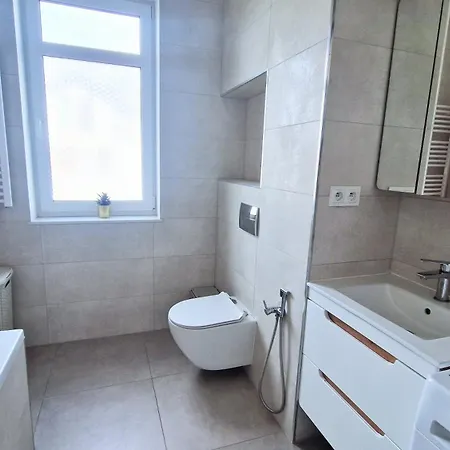 شقة Townhouse In Ursynow With Parking 3 *